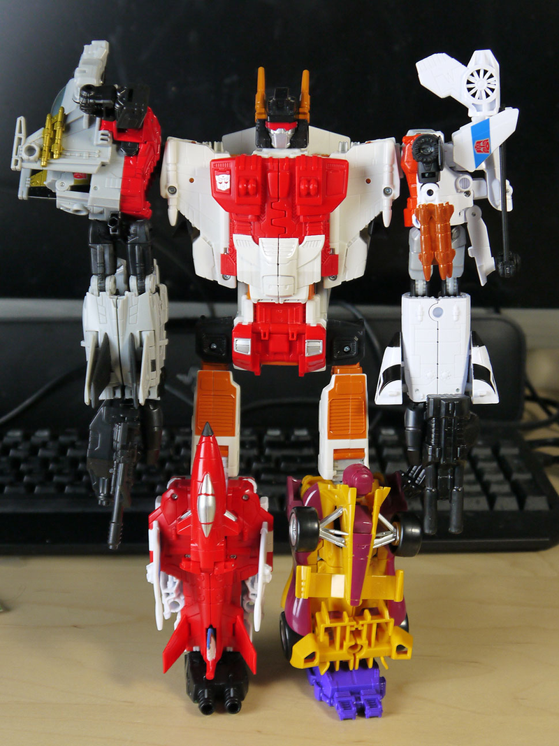Illustration for article titled The Latest Transformers Line Combines Everything '80s Kids Loved